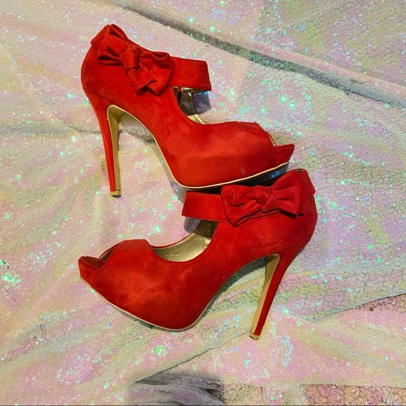 Ollio Shoes - Ollio Red Suede Platform Heels sz 10